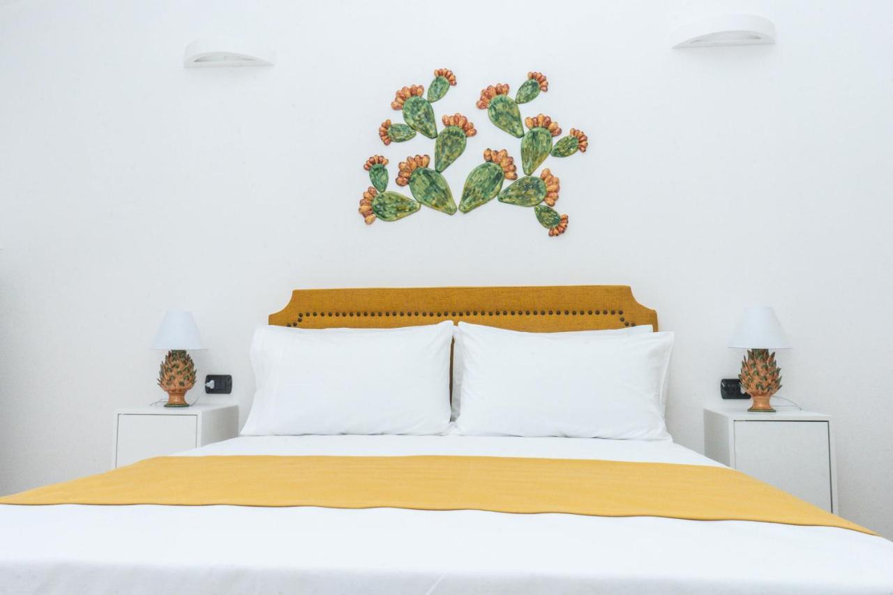 Bed and Breakfast Relais Ruggiero à Le Castella  Extérieur photo