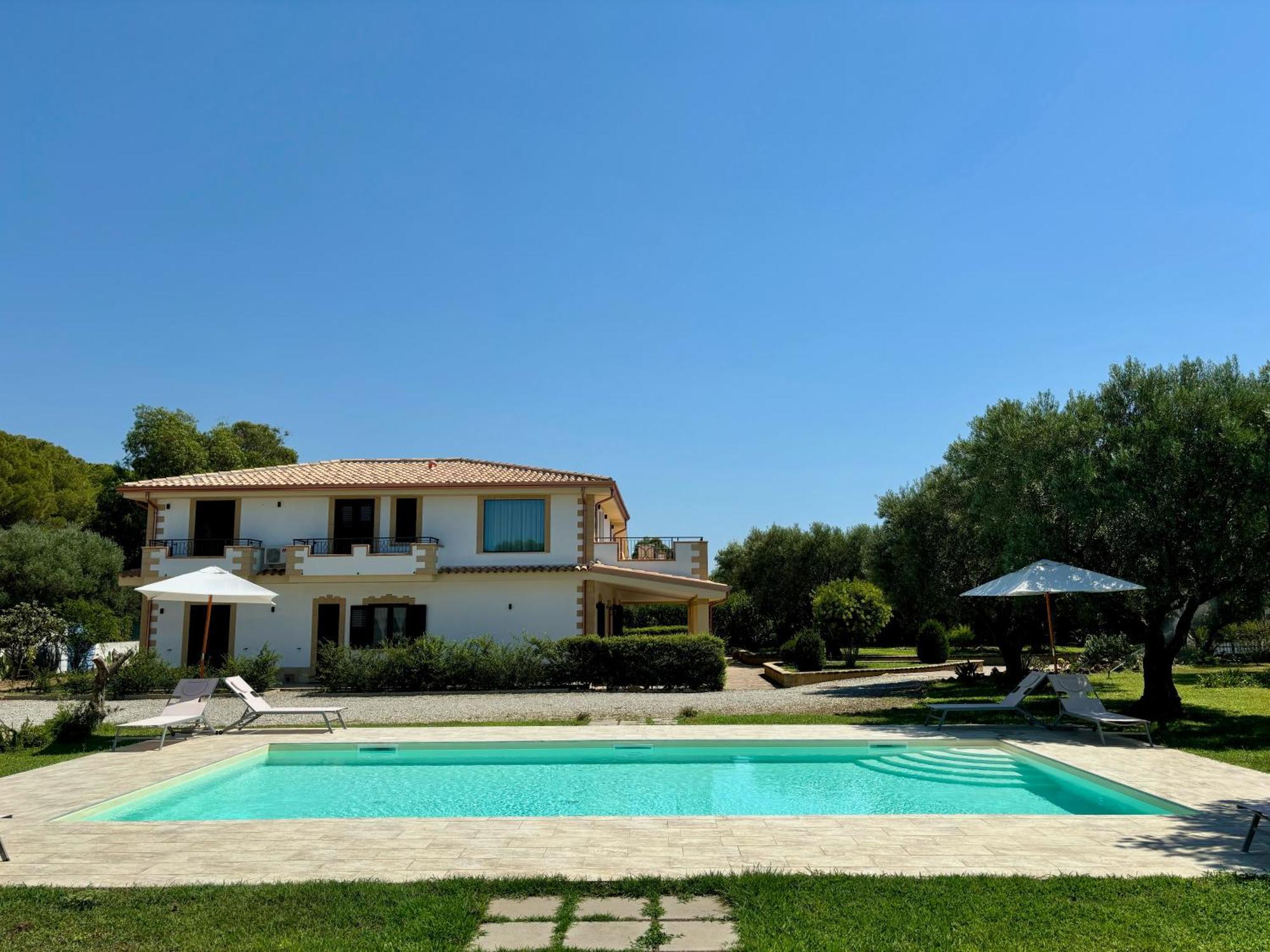 Bed and Breakfast Relais Ruggiero à Le Castella  Extérieur photo